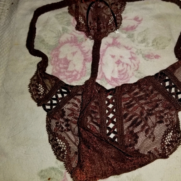 Brown lacey thong underware with crystals - Picture 1 of 2